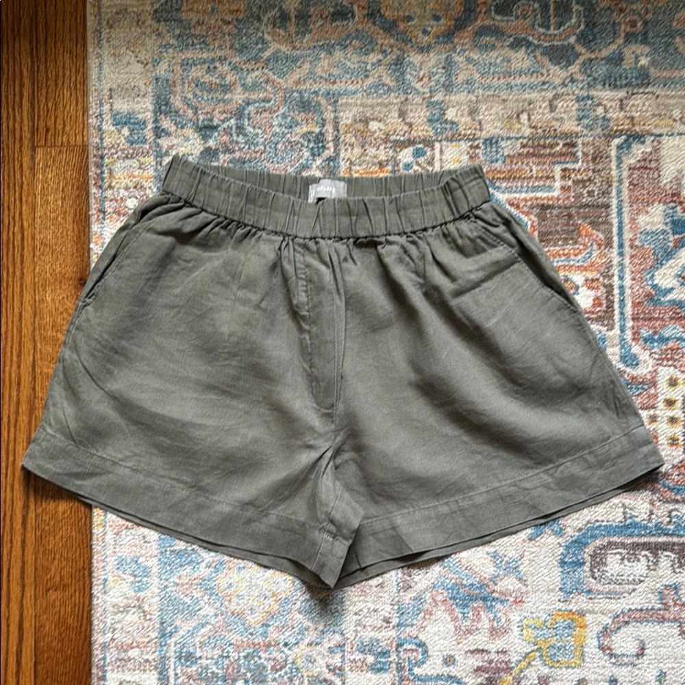 Everlane linen boxer style shorts